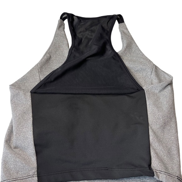DYI Gym Workout Top with Built-in Bra Size M - Picture 1 of 9